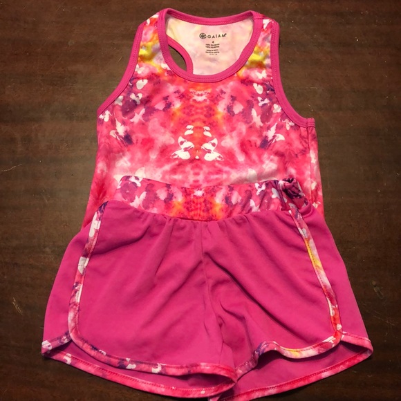 GAIAM Other - Girls Size 4 Workout Set